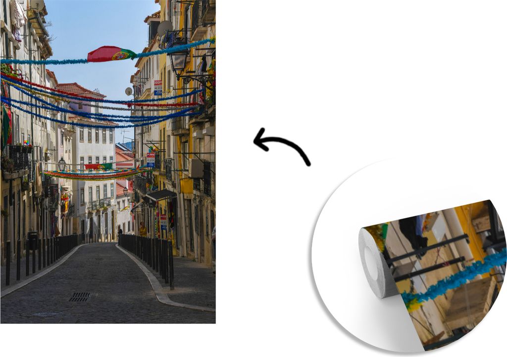 MuchoWow Fototapete für Wohnzimmer oder Schlafzimmer Wandtapete Vinyl Motivtapete Straßen in der europäischen Alfama bei Lissabon in Portugal ...
