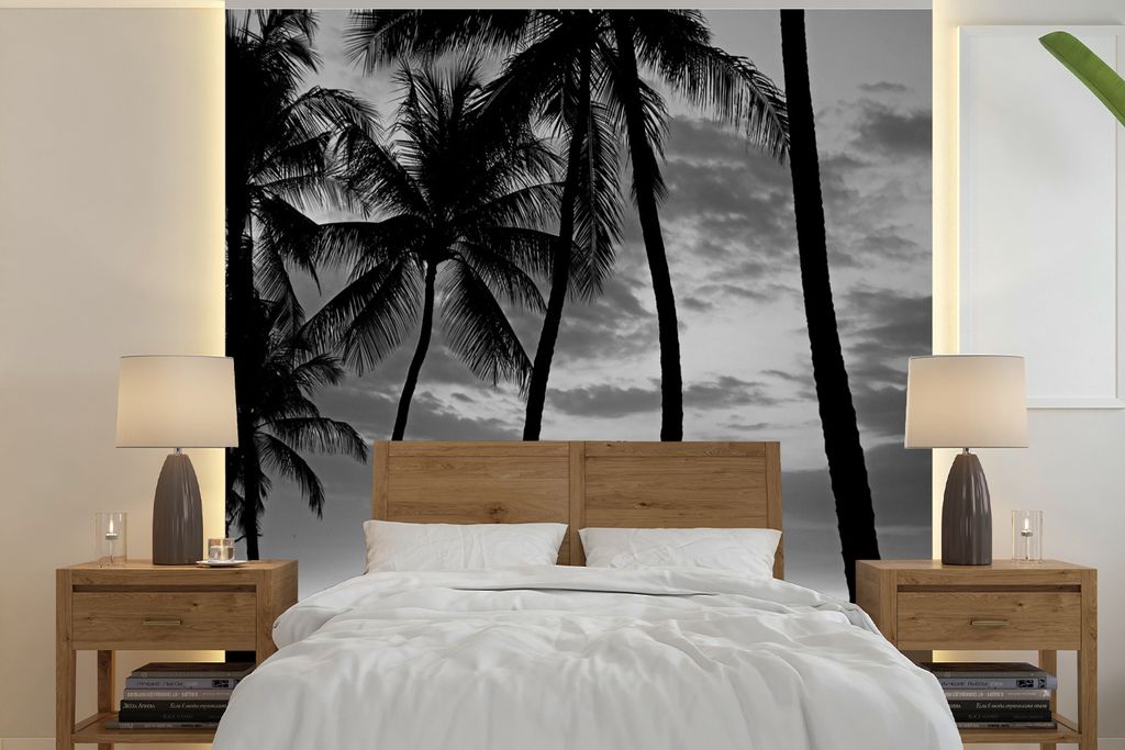 MuchoWow Fototapete für Wohnzimmer oder Schlafzimmer Wandtapete Vinyl Motivtapete Hawaii - Palme - Schwarz - Weiß - 350x350 cm - Schlafzimmerta...