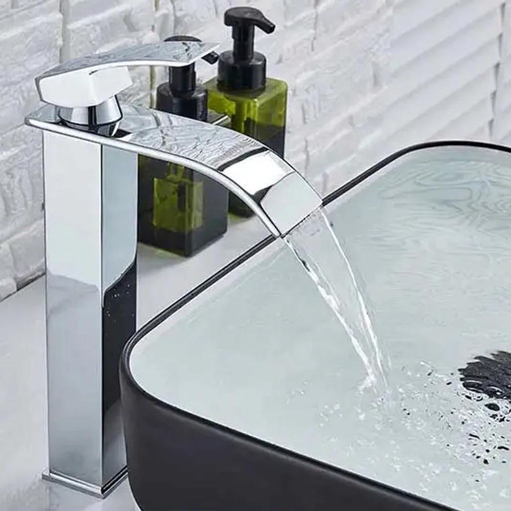 Wasserfall Waschtischarmatur - Hohe Armatur für Aufsatzwaschbecken - Breiter Auslauf - 304 Edelstahl - Keramikkartusche - Warm/Kalt - Chrom
