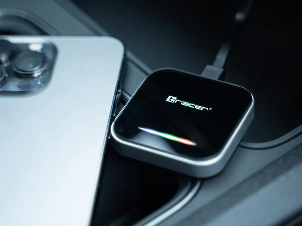 Adaptateur CarPlay Android Auto TRACER connexion 5GHz ultra rapide