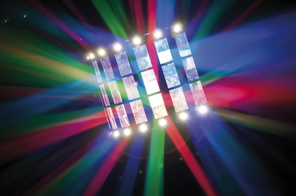 Showtec Techno Derby Effet LED RGBW 2 en 1 avec Flash Stroboscopique - 11