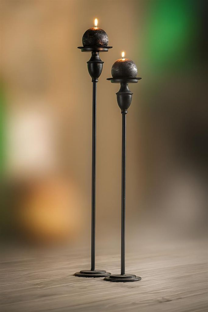 2x Kerzenständer "Antique" aus Metall, schwarz, Kerzenhalter 60 + 69 cm hoch, große Kerzensäule für Stumpenkerzen