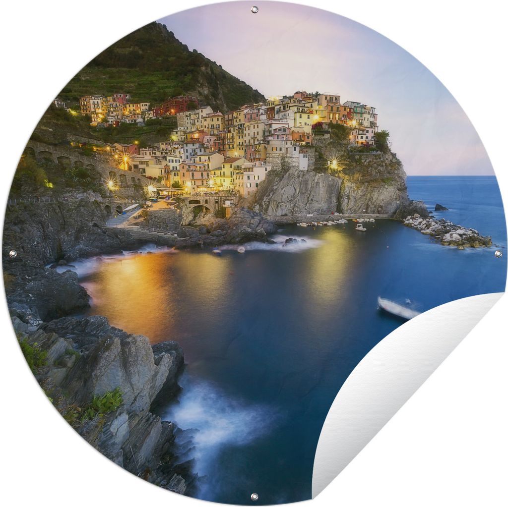 MuchoWow Gartenposter Outdoor-Poster Rund Cinque Terre am Abend und beleuchtet von den gelben Lichtern Ø 60 cm Gartendeko Rundes Poster draußen