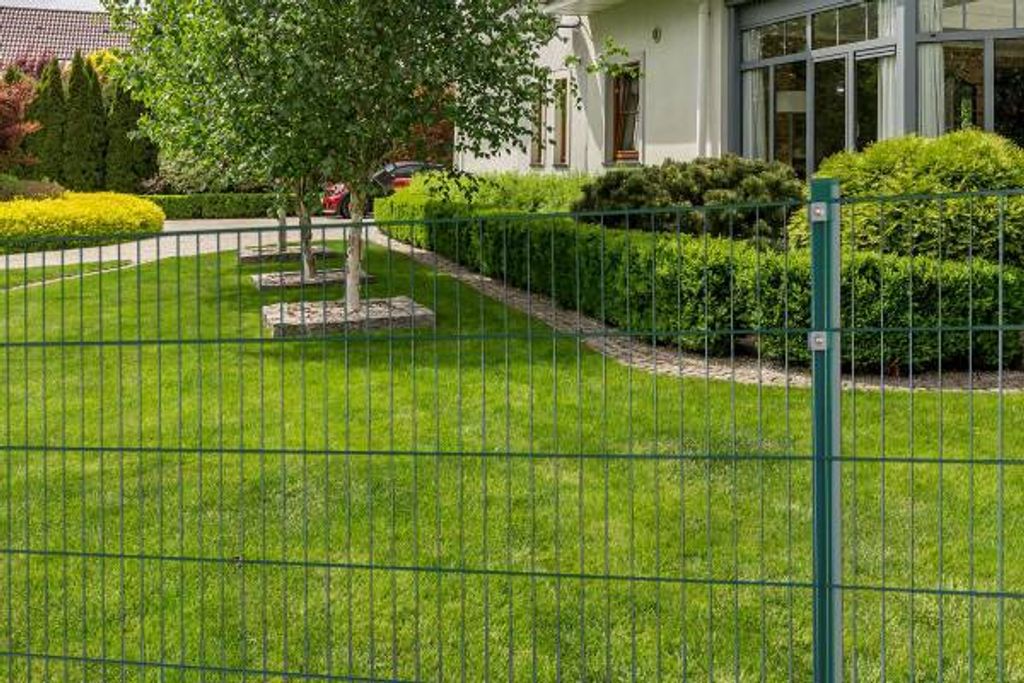 10m Stabmattenzaun Set grün Höhe 75 cm - 5 Matten & 6 Produktbild 