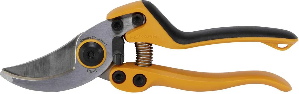 Cesoie Fiskars PB-8 M: Il Segreto per un Giardino Perfetto e Rose da Sogno