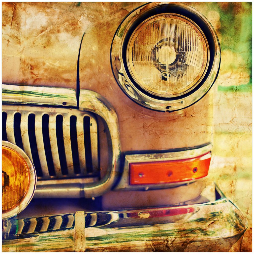 Wallario Premium Glasbild, freischwebende Optik, kräftige Farben, Größe 50 x 50 cm Motiv Antiker Oldtimer in Sepiafarben - Frontansicht
