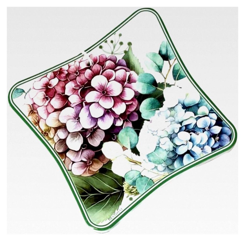 Dekoration Flora aus Keramik und Kork mit Blumendekor, zarten Hortensien und Blättchen, nicht spülmaschinenfest, nicht mikrowellengeeignet, nicht...
