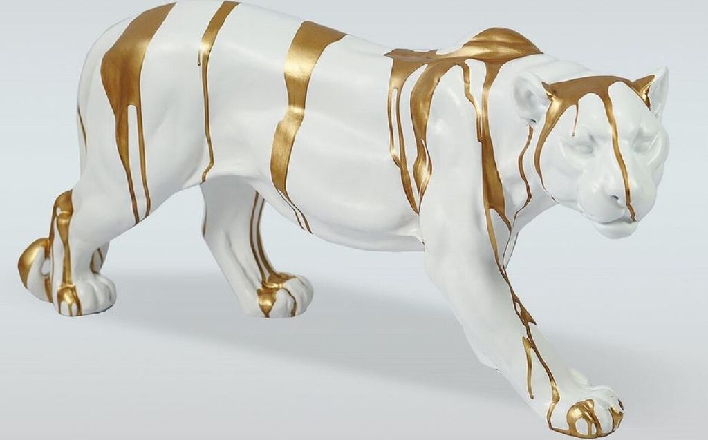 Casa Padrino Luxus XXL Deko Skulptur Panther Weiß / Gold 160 x H. 72 cm - Große Deko Figur - XXL Wohnzimmer Deko - XXL Garten Deko