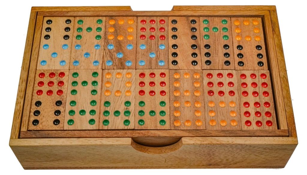 Domino Doppel 9 – Gesellschaftsspiel mit 56 Spielsteinen | Für 2–6 Personen im Holzkasten