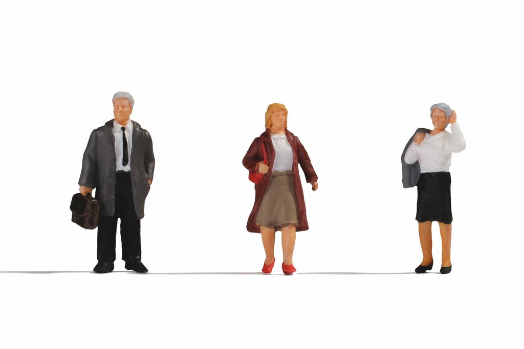 NOCH Figuren-Set „Reisende“, Modellbau Figuren für Spur 0, ideal für kreative Deko und Miniatur Fotografie