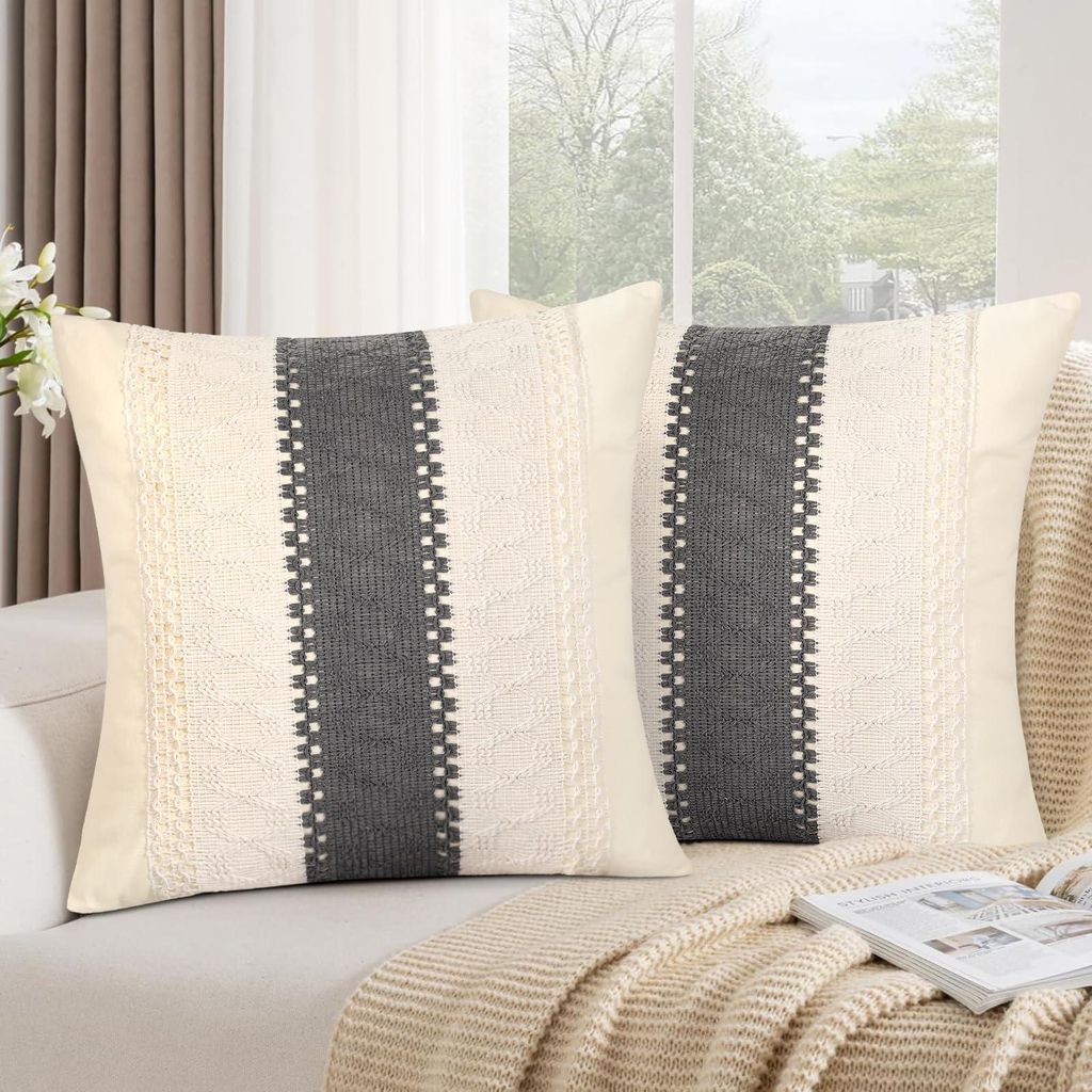 Set aus 2 Kissenbezügen, 50x50 cm, Baumwolle in Beige mit grauem Leinennetzmuster, dekorative Boho-Kissenbezüge für Sofa, Sessel oder Bett.