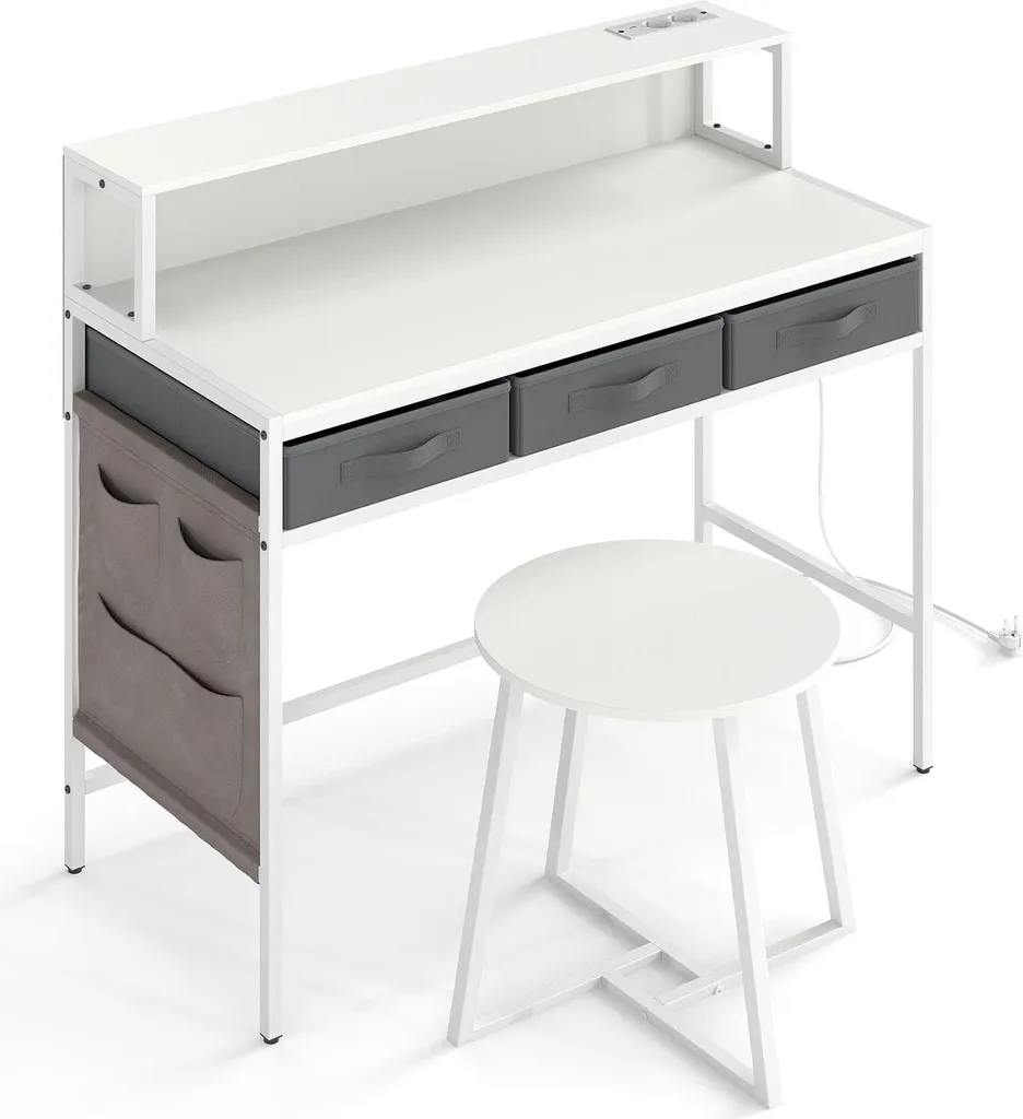 Bureau de télétravail avec prises électriques et tabouret gain de place