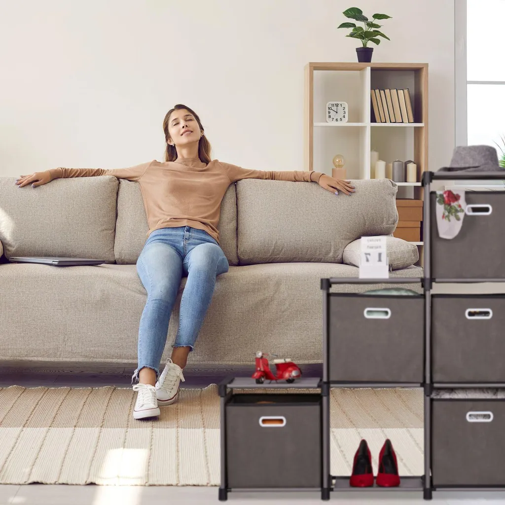 Étagère grise à 6 compartiments modulables pour un rangement optimisé