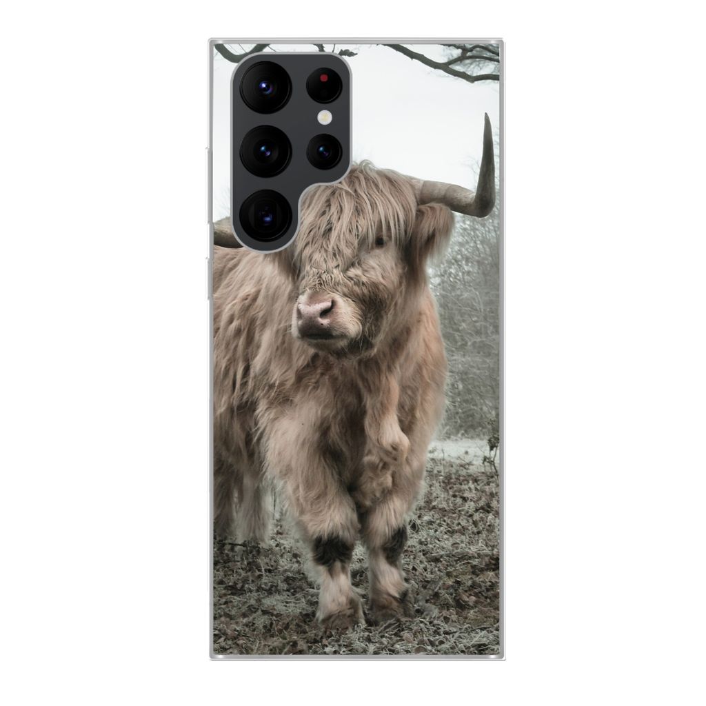 MuchoWow Handyhülle Schutzhülle Hülle für Samsung Galaxy S22 Ultra Schottischer Highlander - Wald - Nebel - Kuh - Tiere - Natur Silikon Softc...