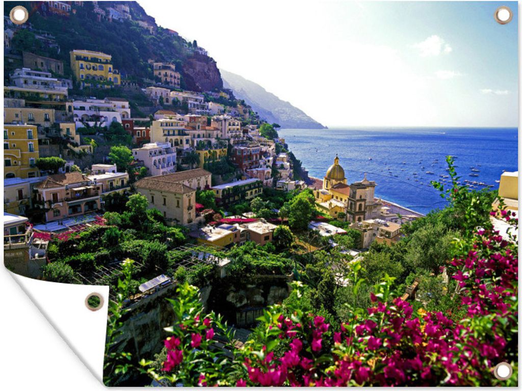 MuchoWow 40x30 cm Outdoor-Poster Gartendeko Sichtschutz Garten Poster für den Garten Hinter den Blumen kann man das Dorf Positano an der Amalfi...