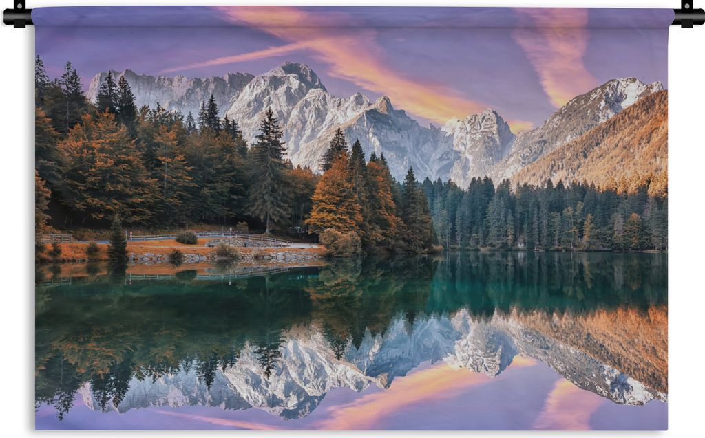 MuchoWow Wandteppich Wandbehang Berg - Wald - Wasser - Himmel - Rosa - Lila 90x60 cm Tapisserie Dekoration Wandtuch - Wandskulpturen - Bildteppich
