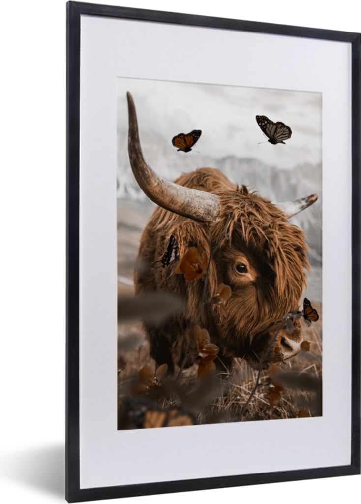 MuchoWow MuchoWow Gerahmtes Poster Schmetterlinge - Schottische Hochlandrind - Blumen 40x60 cm - Poster mit zchwarzem Bilderrahmen - Poster in ...