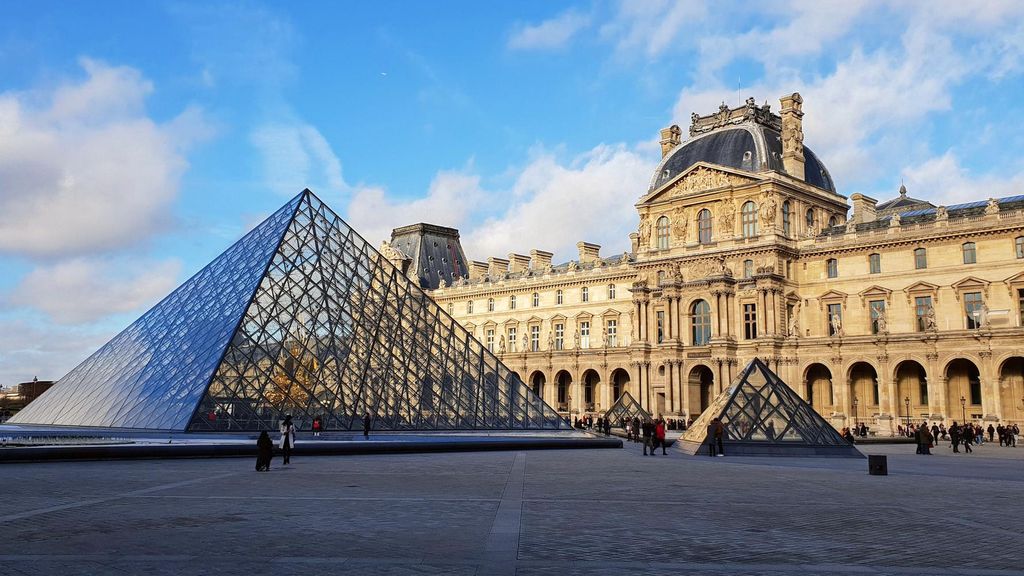 Jochen Schweizer Städtetrip Paris mit Louvre für 2; Erlebnis verschenken oder selbst erleben; Gutschein gültig für 2 Personen