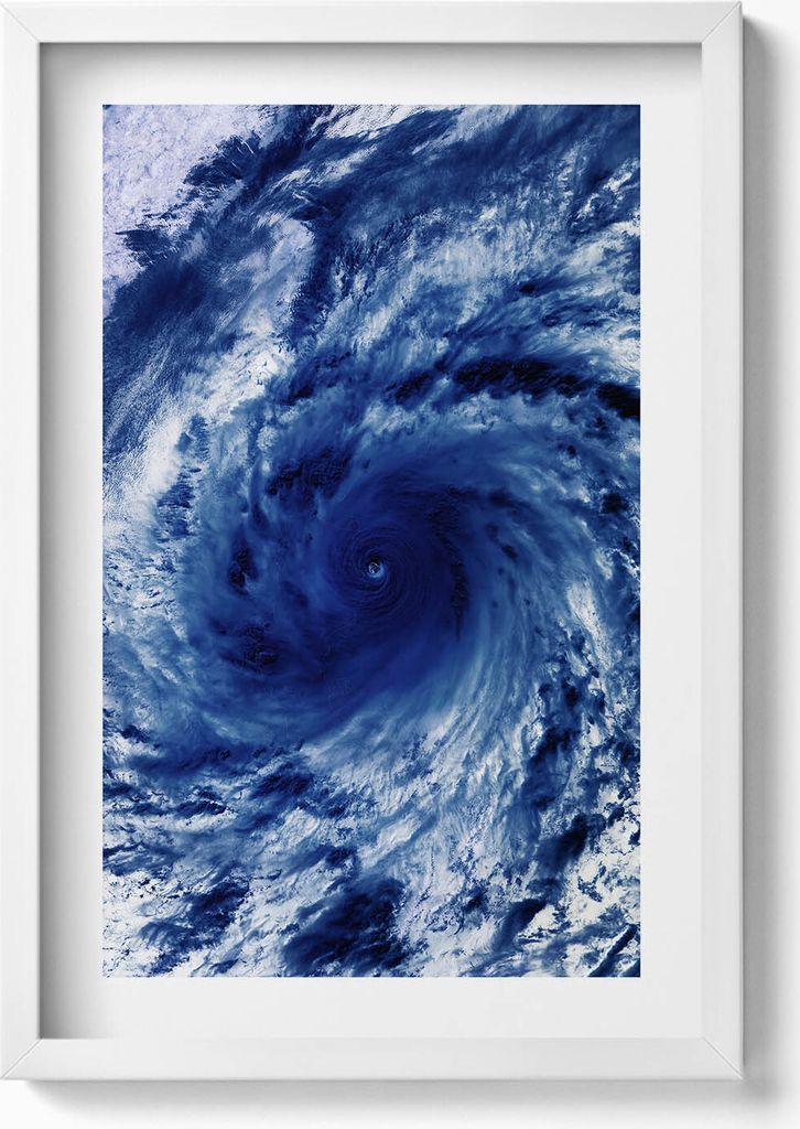 NASA-Foto - Wolkenwirbel aus dem Weltraum– Wandbild mit Rahmen – Gerahmtes Bild – Wanddekoration – 40x60 cm – Weiß