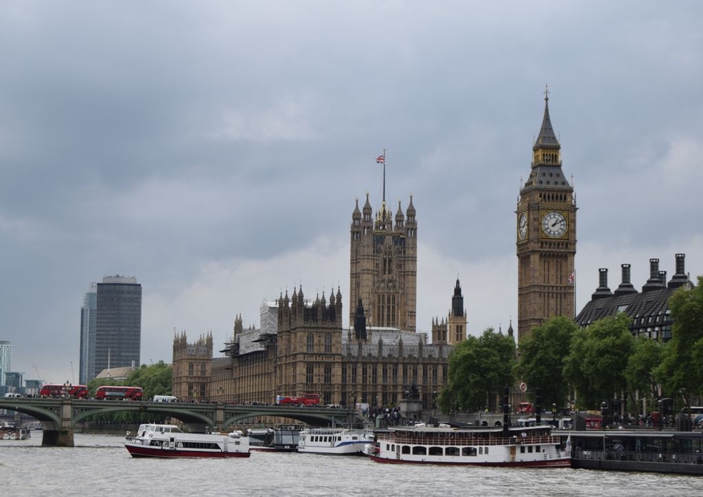 hansepuzzle 46402 - Big Ben Puzzle, 260 Teile, Gebäude, 41,0 x 28,0cm mit hochwertiger Aufbewahrung, Kartonbox und wiederverschließbarem Beutel