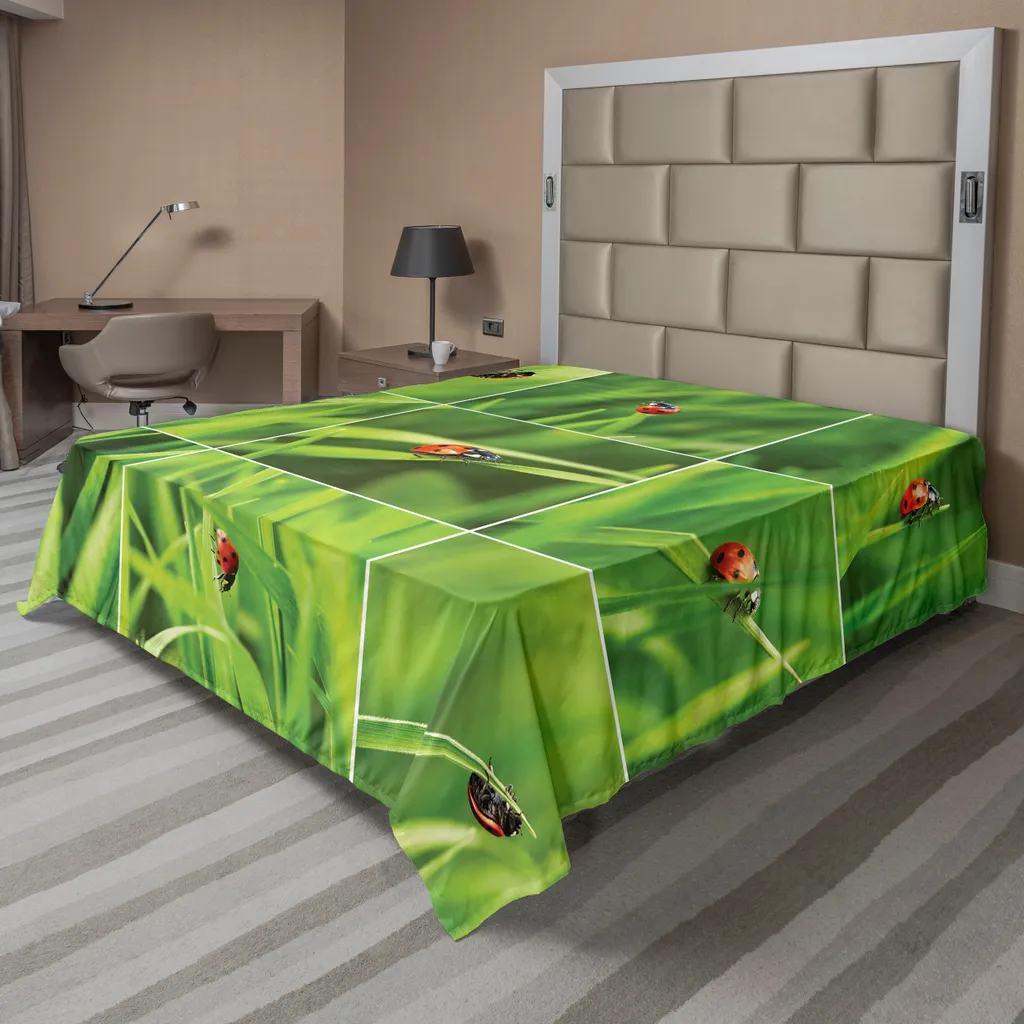 Drap Housse Imprimé Coccinelles et Herbe pour Lit XL 275 x 260 cm Vert