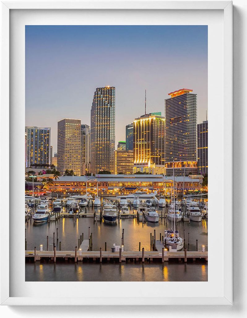 Panorama einer Großstadt– Wandbild mit Rahmen – Gerahmtes Bild – Wanddekoration – 60x80 cm – Weiß Rahmen