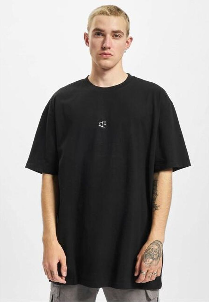 T-Shirt Crucial Oversize Schwarz XS mit aussagekräftigem Frontprint