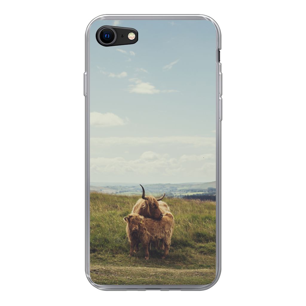 MuchoWow Handyhülle Schutzhülle Hülle für iPhone SE 2020 Schottische Highlander - Gras - Wolken - Tiere Silikon Softcase Handy Hülle - Karte...
