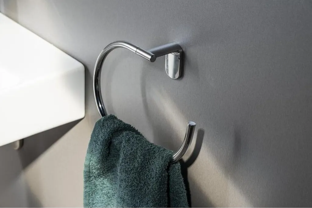 Rinnova il tuo Bagno con Aqualine Zero ZE006 - Comfort e Stile Cromo