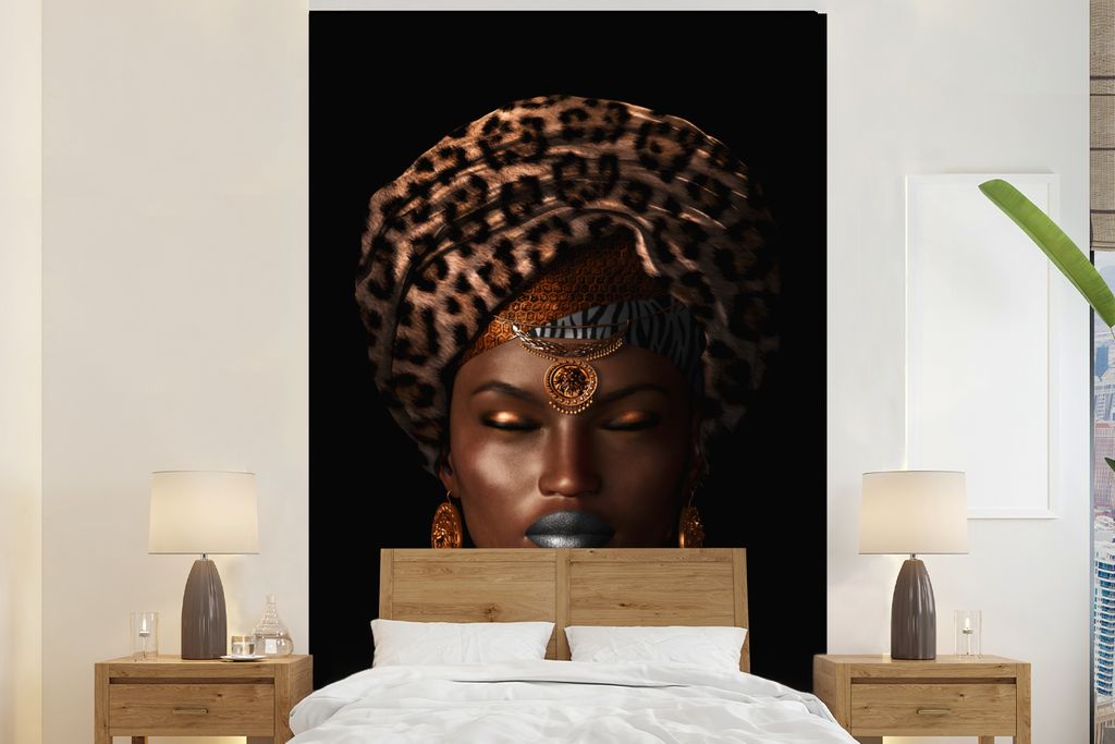 MuchoWow Fototapete für Wohnzimmer oder Schlafzimmer Wandtapete Vinyl Motivtapete Frau - Kopftuch - Tigerdruck - 160x240 cm - Vinyltapete