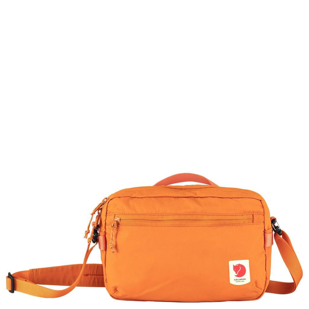 Fjallraven Kanken – Umhängetasche „High Coast in Schwarz | Urban Outfitters DE Fjallraven Kanken – Umhängetasche „High Coast in Schwarz | Urban Outfitters DE