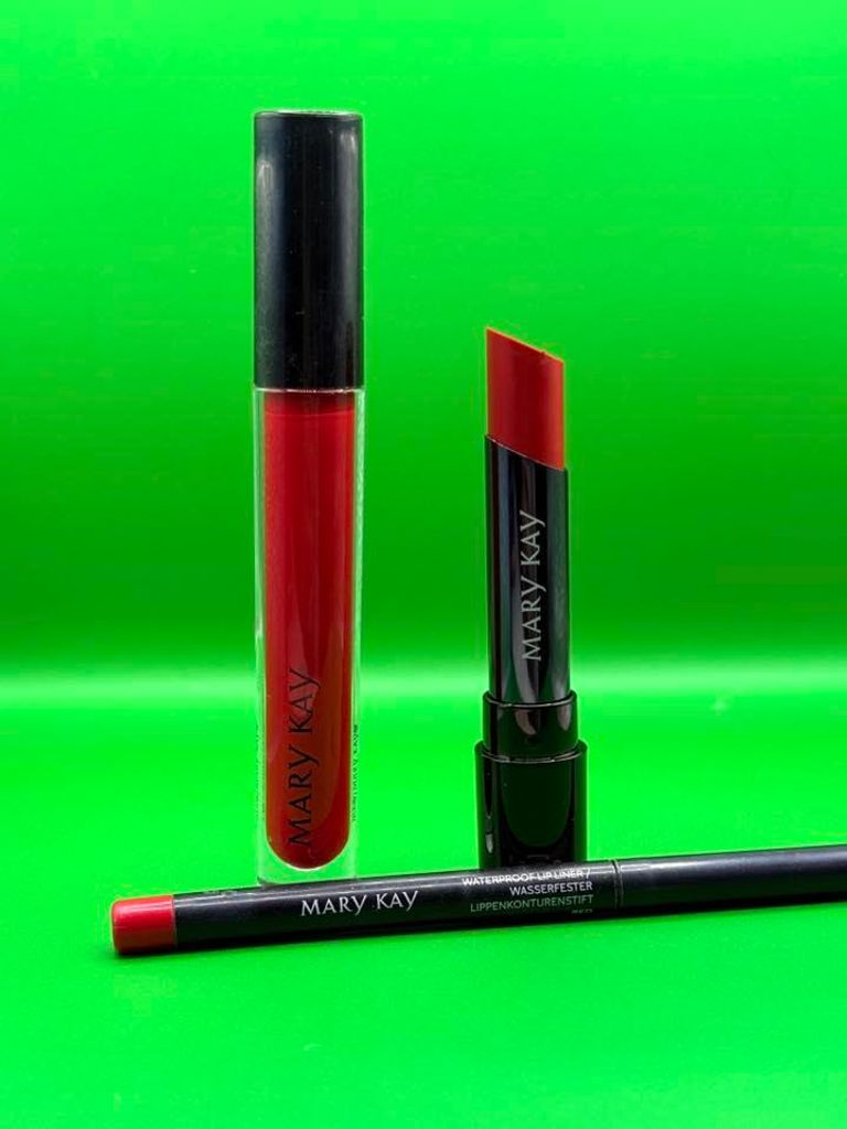 SET ROCKSTAR Lippenstift + ICONIC RED Gloss + RED Lip Liner