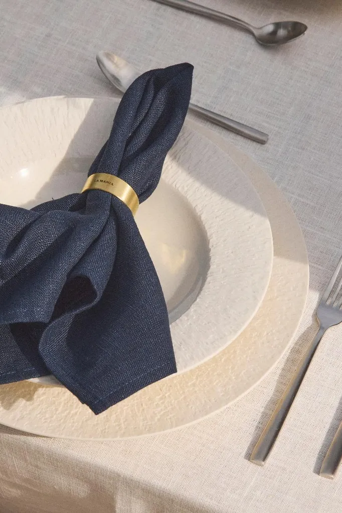 Serviette de table en lin bleu ciel pour une décoration de réception
