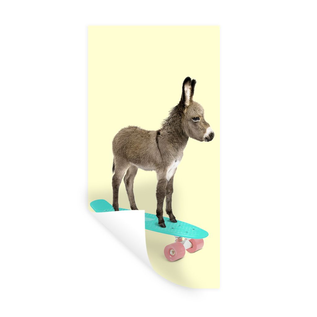 MuchoWow Wandtattoo Wandsticker Wandaufkleber Esel - Skateboard - Braun - Tiere - Gelb 20x40 cm Selbstklebend und Repositionierbar - Selbstkleben...