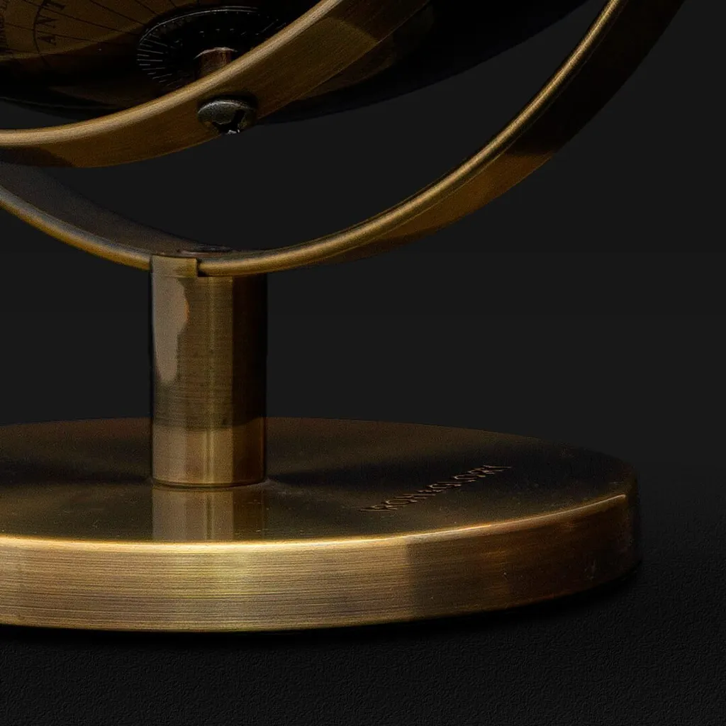 Globe terrestre Double Axe Iron & Glory Voyage au Bout du Monde Design