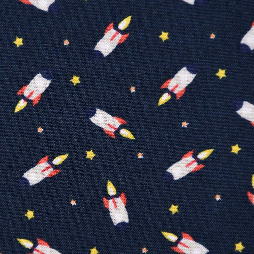 Baumwollstoff Popeline Raketen Sterne klein dunkelblau bunt 1,45m
