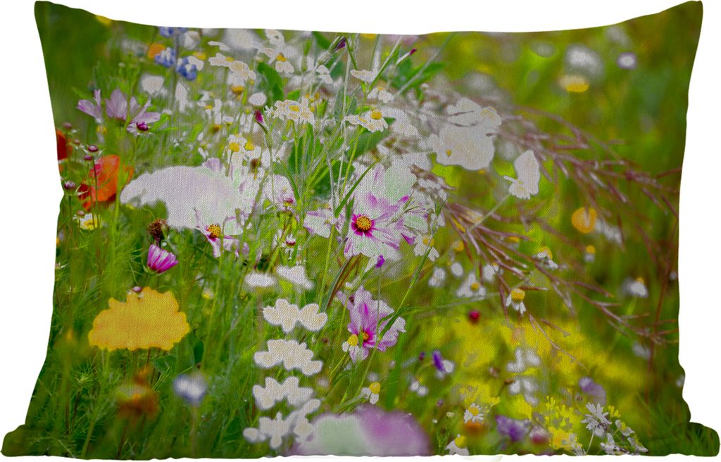 MuchoWow Outdoor Kissen - Blumen - Natur - Grün - Gras - Lila - Weiß - 60x40 cm - Wetterfest - Lounge Kissen - Zierkissen - Kissen für Innenr...