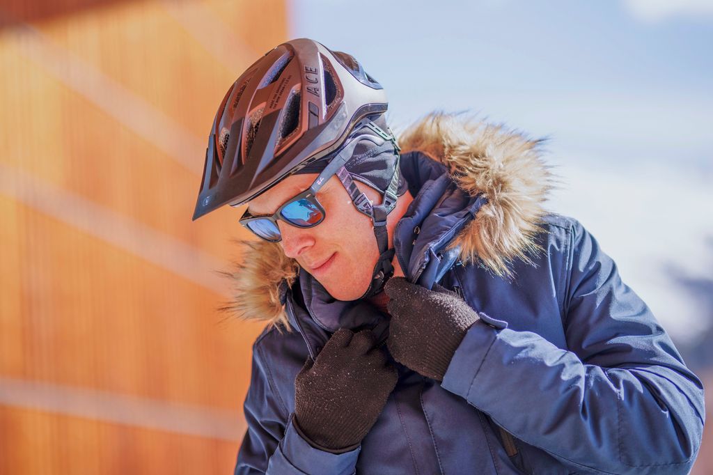 ABUS Stadthelm Urban-I 3.0 ACE - sportlicher Fahrradhelm