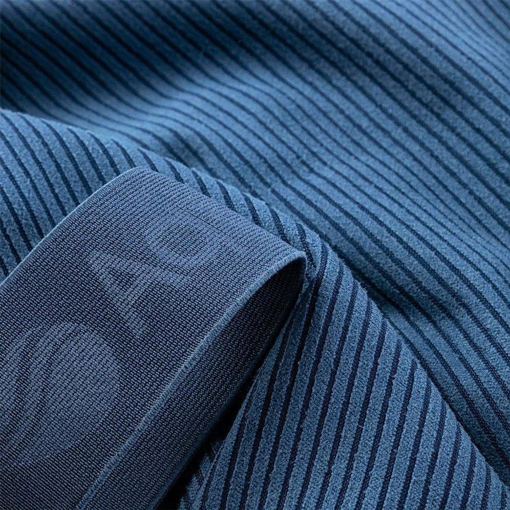 Aquawave - Sport handdoek "Fenn" IG2083 (130 cm x 80 cm) Productafbeelding 
