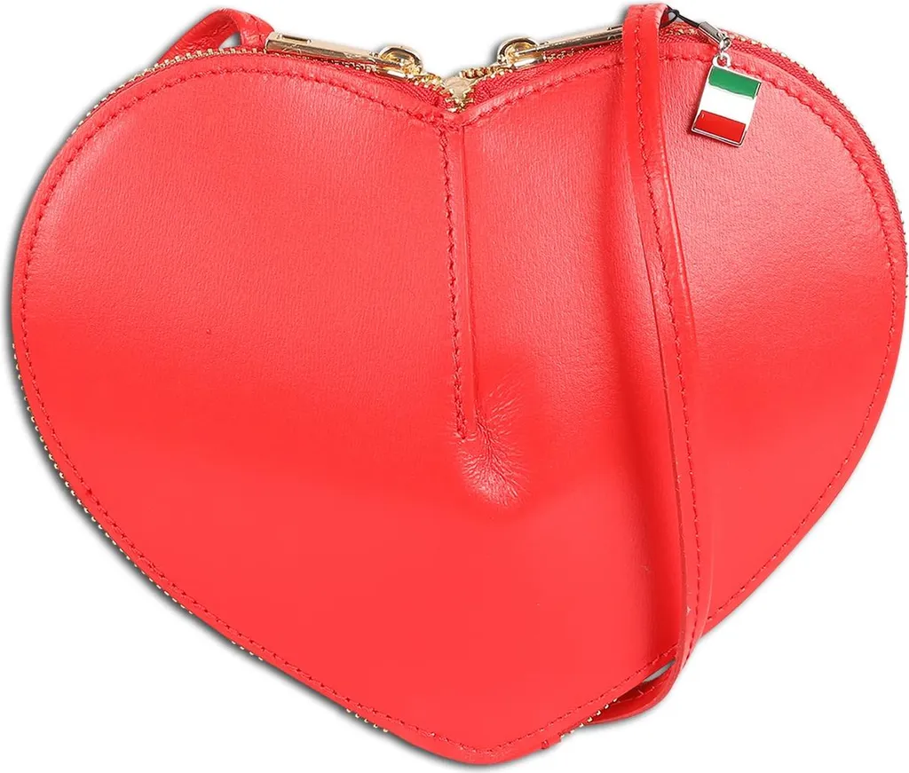 Sac bandoulière cuir rouge cœur : fini les sacs noirs et tristes