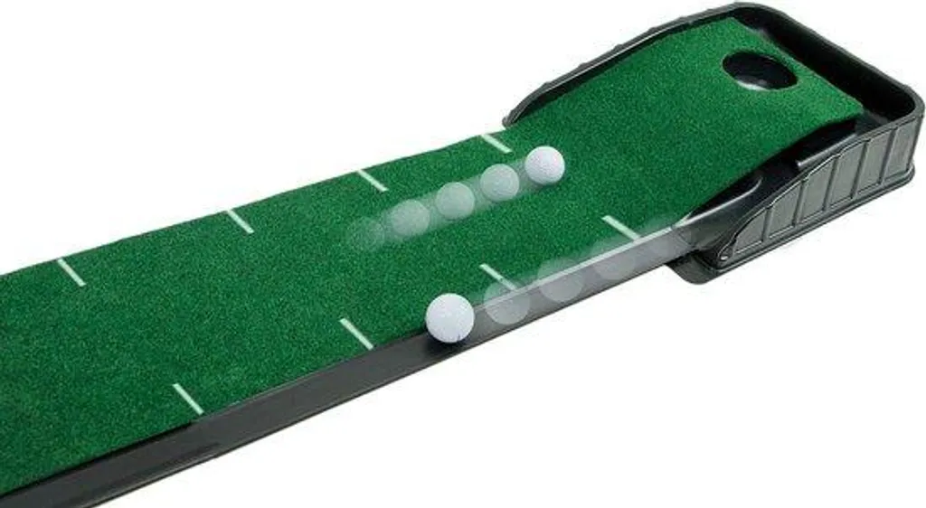 Réduisez vos scores au golf avec ce tapis de putting à retour auto