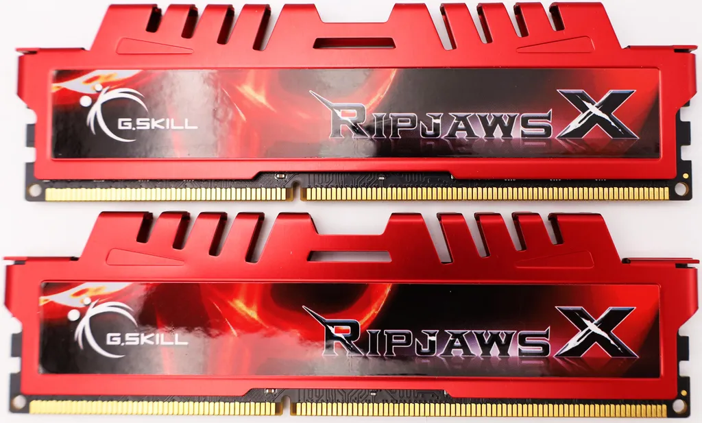 Mémoire RAM PC 1600 DDR3 16GB CL10 avec dissipateur thermique