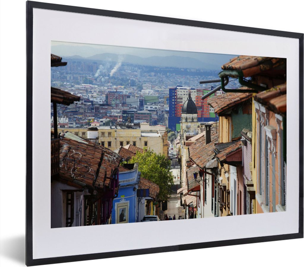 MuchoWow MuchoWow Gerahmtes Poster Blick über die Stadt vom historischen Teil Bogotas aus 40x30 cm - Poster mit zchwarzem Bilderrahmen - Bilde...