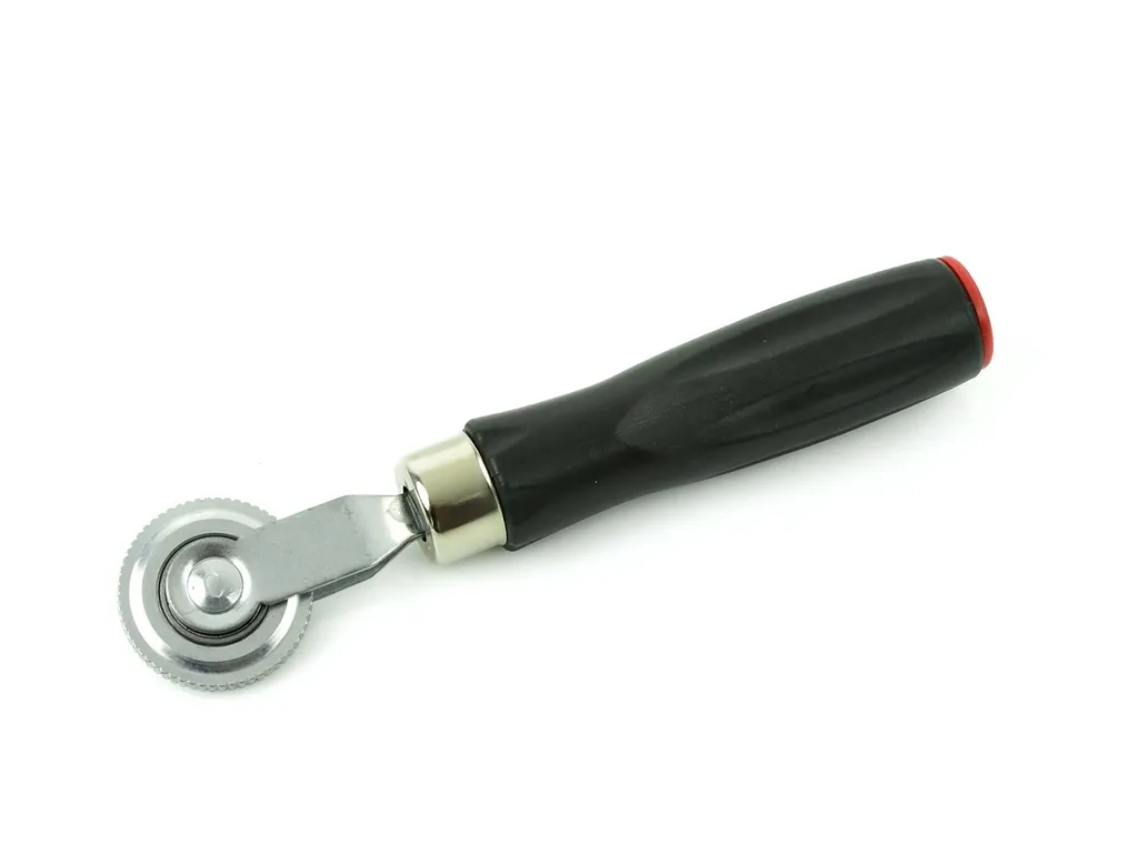 GEKO Rullo di pressione 4 mm per riparazione pneumatici G71215