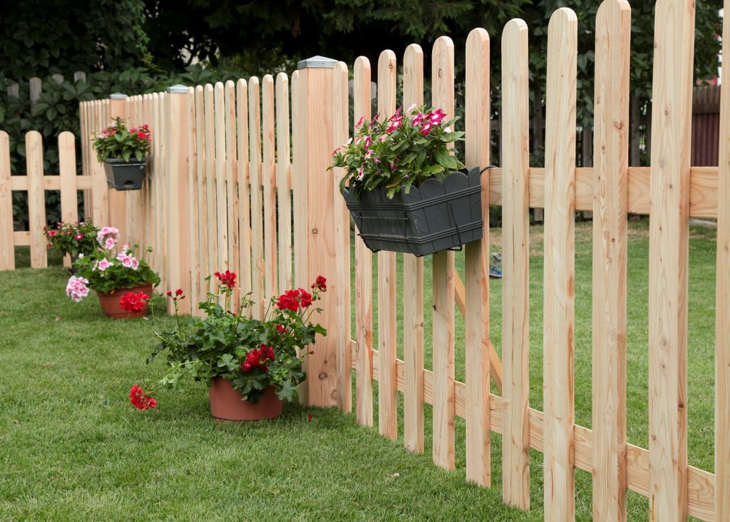 Gartenzaun 120cm x 85m lang Sibirische Lärche Muster Zaun-Set