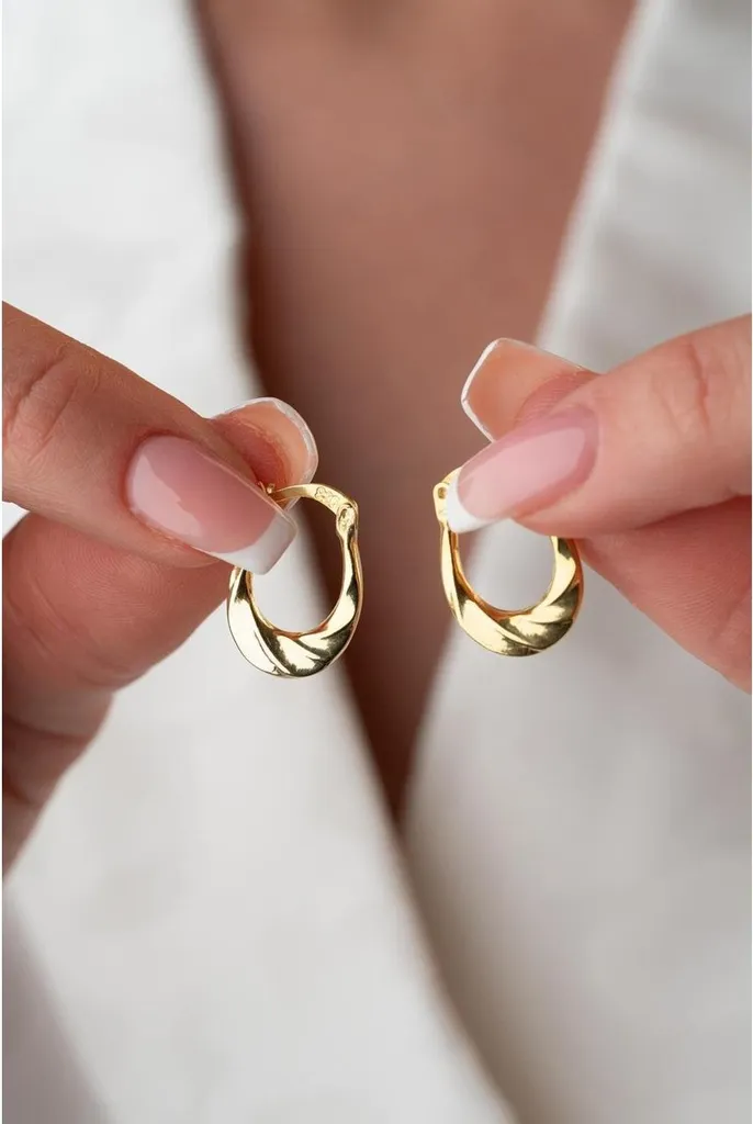 Créoles argent 925 dorées anti-allergie : design U et gravure chic