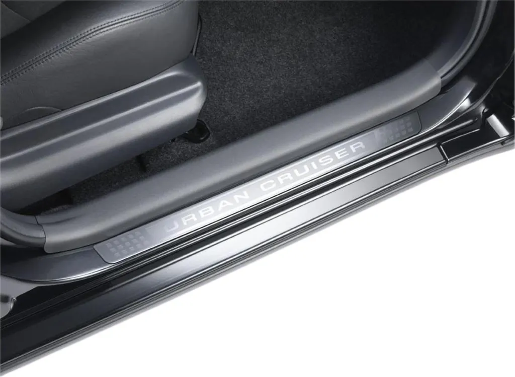 Évitez les rayures : seuils de porte alu Toyota Urban Cruiser PZ467