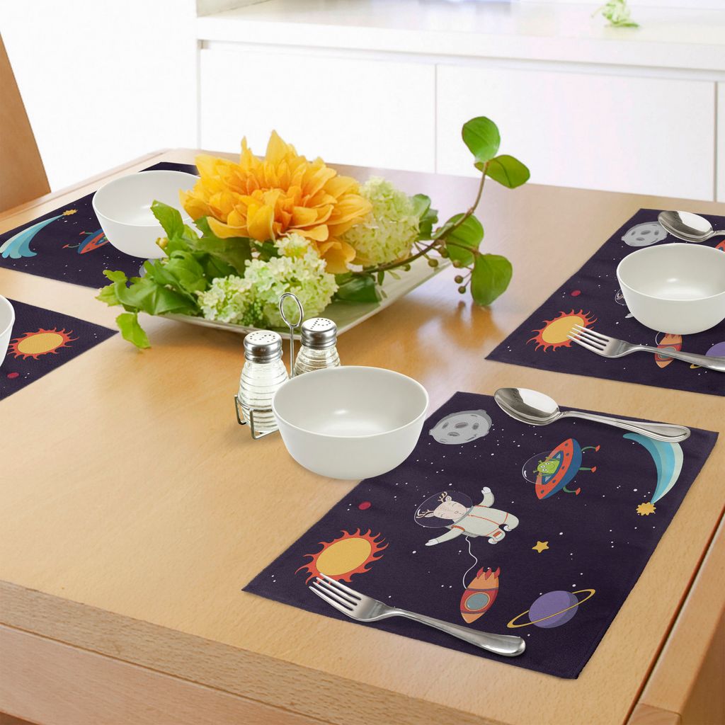 ABAKUHAUS Erkunden Platzmatten, Hand gezeichneter Rotwild-Astronaut im Raum mit Sun-Mond-Sternschnuppe und ausländischem Planeten, Digitaldruck au...