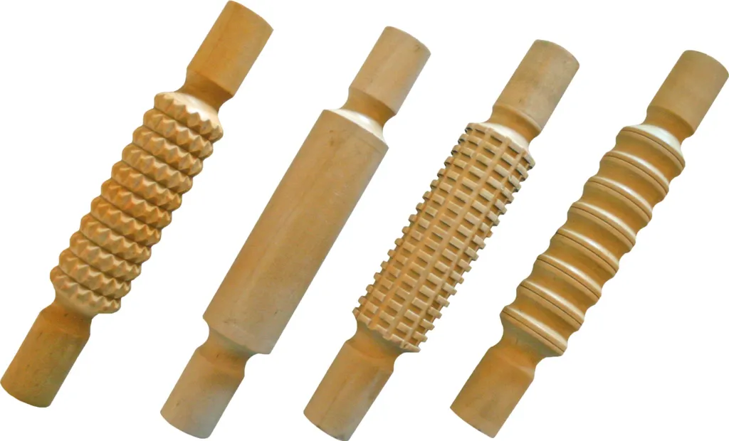 Rouleaux de Modelage en Bois Naturel 4 Pièces avec Motifs Variés