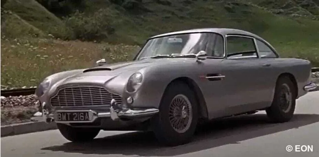 Maquette Voiture James Bond Aston Martin DB5 Revell sans colle 1/24ème
